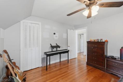 2 Lloyd Place Belleville NJ 07109