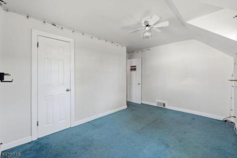 2 Lloyd Place Belleville NJ 07109