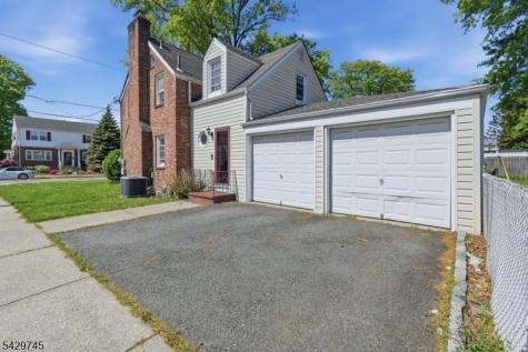 2 Lloyd Place Belleville NJ 07109