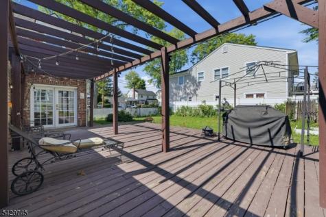 2 Lloyd Place Belleville NJ 07109