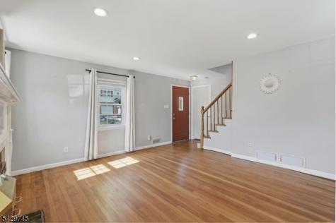 2 Lloyd Place Belleville NJ 07109