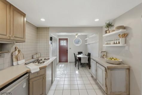 2 Lloyd Place Belleville NJ 07109