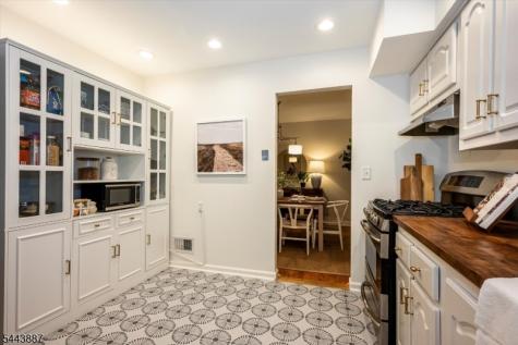 49 Crestmont Road West Orange NJ 07052