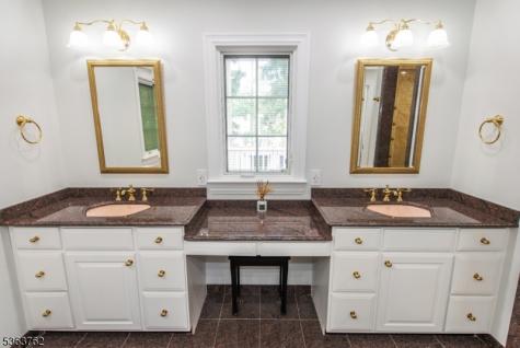12 Ravine Road Verona NJ 07044