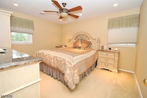 28 Jefferson Place Montvale NJ 07645