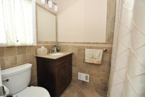 28 Jefferson Place Montvale NJ 07645