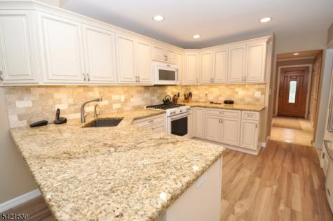 28 Jefferson Place Montvale NJ 07645