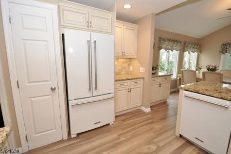 28 Jefferson Place Montvale NJ 07645