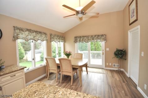 28 Jefferson Place Montvale NJ 07645