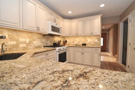28 Jefferson Place Montvale NJ 07645