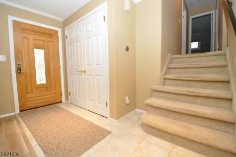 28 Jefferson Place Montvale NJ 07645