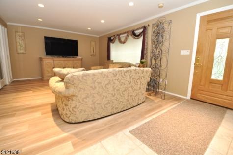 28 Jefferson Place Montvale NJ 07645