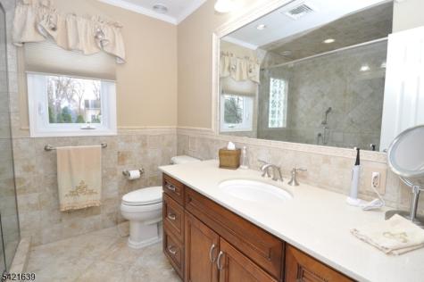 28 Jefferson Place Montvale NJ 07645