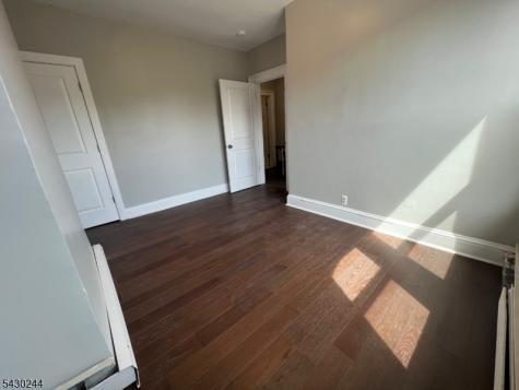 17 8TH Avenue Newark NJ 07104