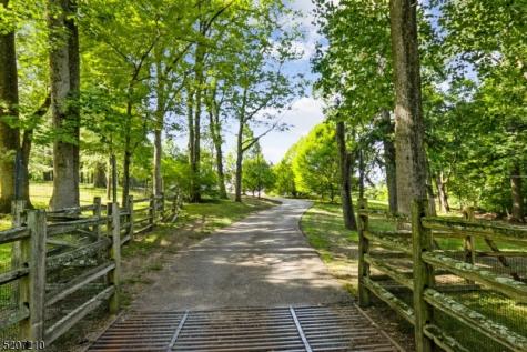 52 Kitchell Road Harding NJ 07960