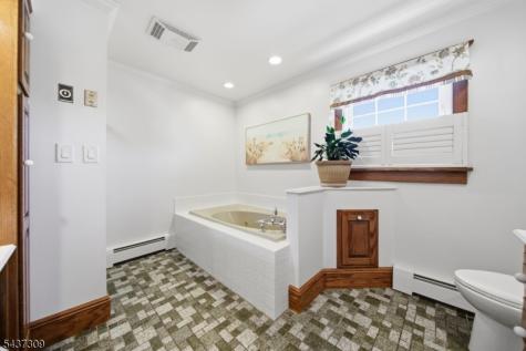 374 Diamond Bridge Avenue Hawthorne NJ 07506