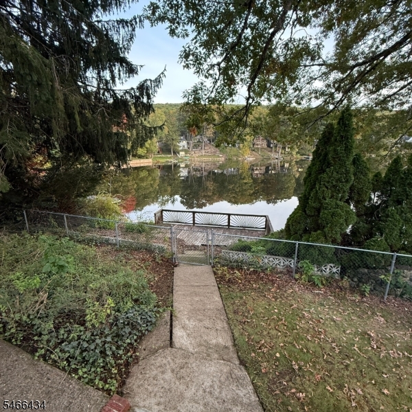 52 Horseshoe Drive Jefferson NJ 07438