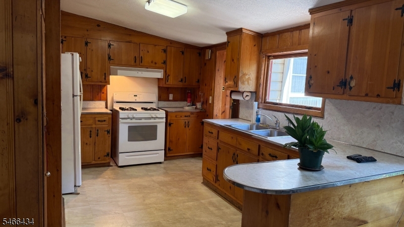 52 Horseshoe Drive Jefferson NJ 07438