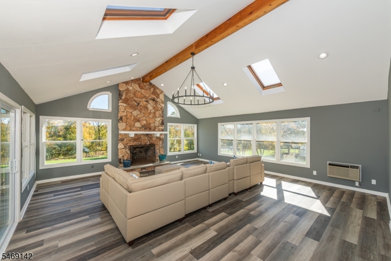 22 Lauren Lane Vernon NJ 07461