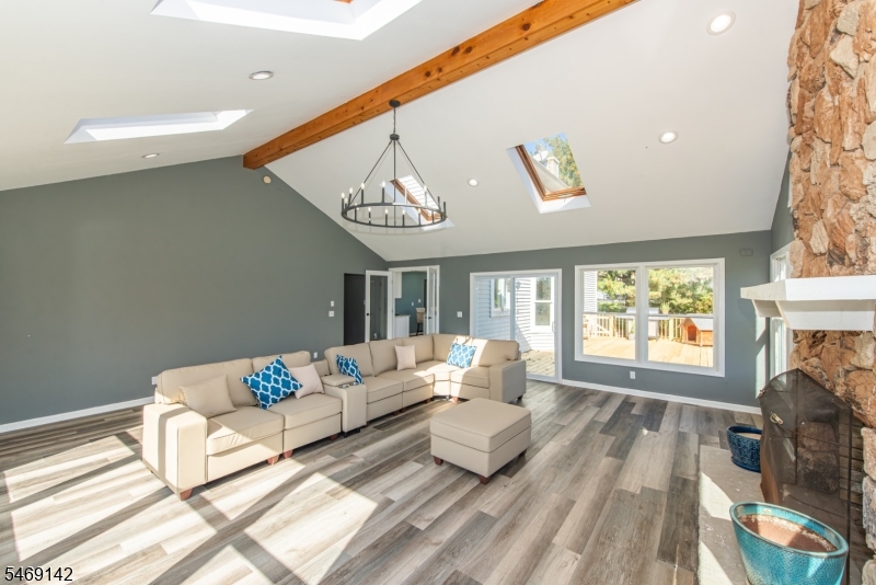 22 Lauren Lane Vernon NJ 07461