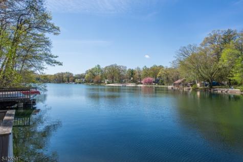 393 Lakeview Avenue Ringwood NJ 07456