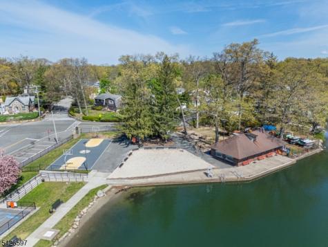 393 Lakeview Avenue Ringwood NJ 07456
