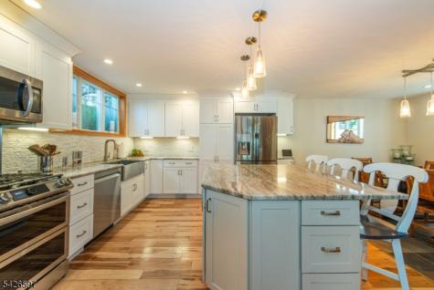 393 Lakeview Avenue Ringwood NJ 07456