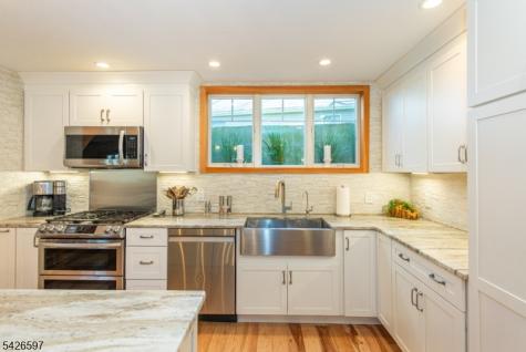 393 Lakeview Avenue Ringwood NJ 07456