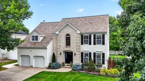 6 Bluebird Way Raritan NJ 08869