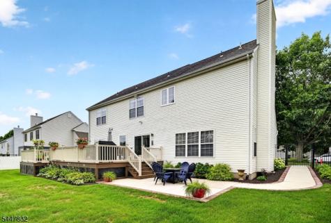 6 Bluebird Way Raritan NJ 08869