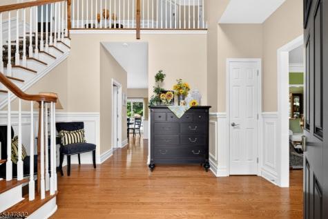 6 Bluebird Way Raritan NJ 08869