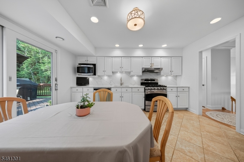 3 Debby Lane Warren NJ 07059
