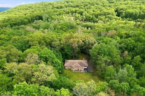 794 Westbrook Road West Milford NJ 07480