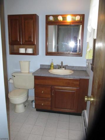 10 Hendrickson Drive Plumsted NJ 08514
