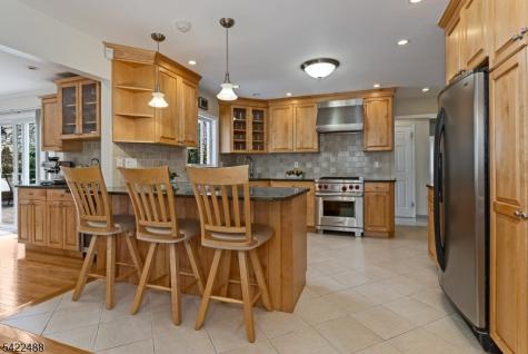 360 Upland Road Mountainside NJ 07092