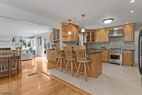 360 Upland Road Mountainside NJ 07092