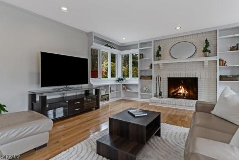 360 Upland Road Mountainside NJ 07092