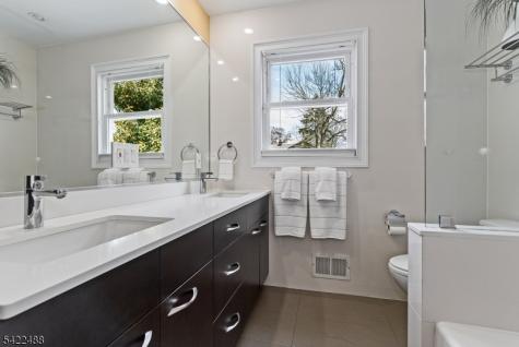360 Upland Road Mountainside NJ 07092