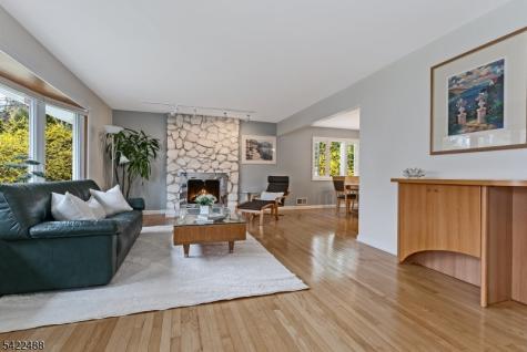 360 Upland Road Mountainside NJ 07092