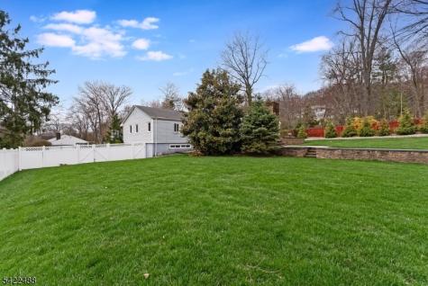 360 Upland Road Mountainside NJ 07092