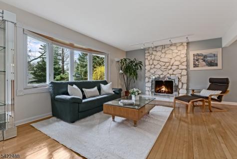 360 Upland Road Mountainside NJ 07092