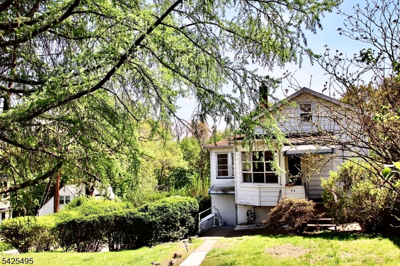 84 N 12th Street Hawthorne NJ 07506
