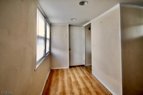 84 N 12th Street Hawthorne NJ 07506