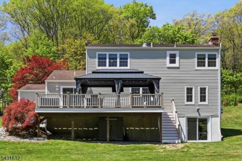 207 Mooney Road Roxbury NJ 07836