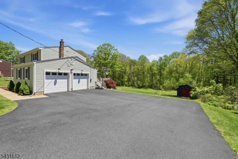 207 Mooney Road Roxbury NJ 07836