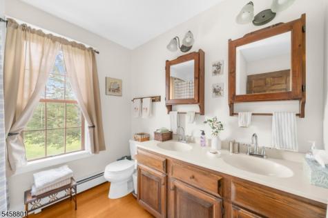 90 Brookville Hollow Road Delaware NJ 08559