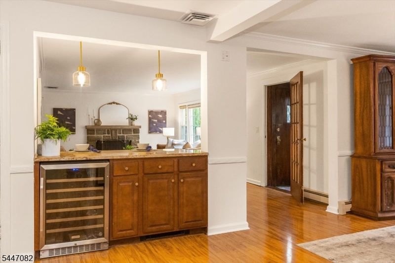 157 Laurel Avenue Livingston NJ 07039