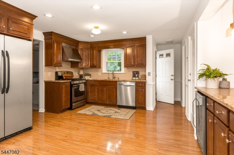 157 Laurel Avenue Livingston NJ 07039