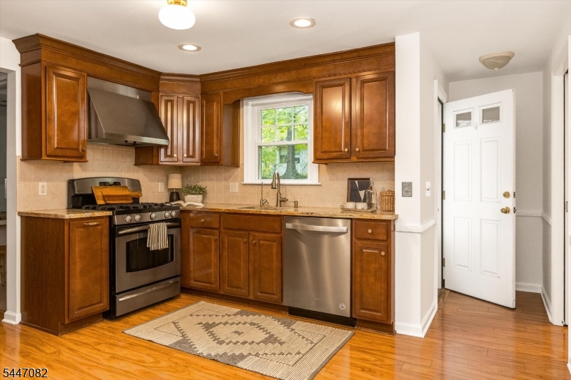 157 Laurel Avenue Livingston NJ 07039