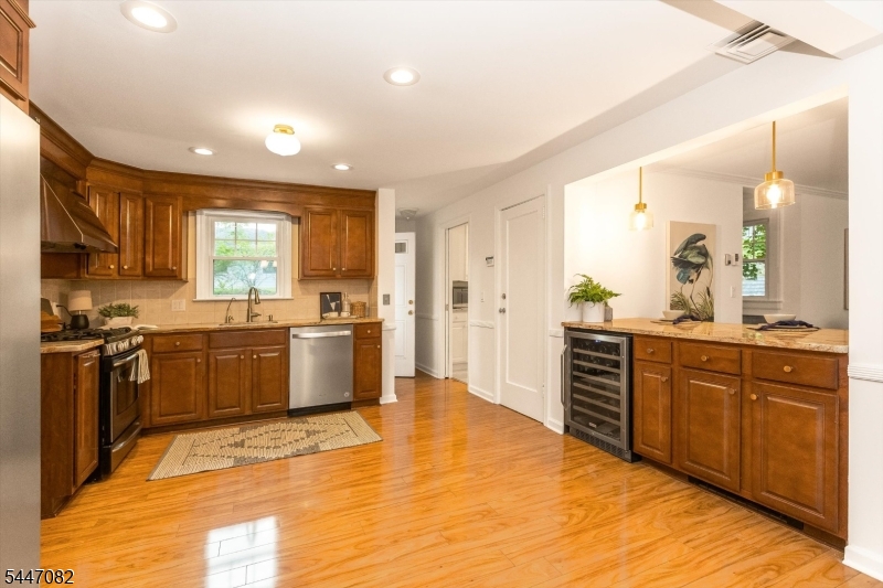 157 Laurel Avenue Livingston NJ 07039